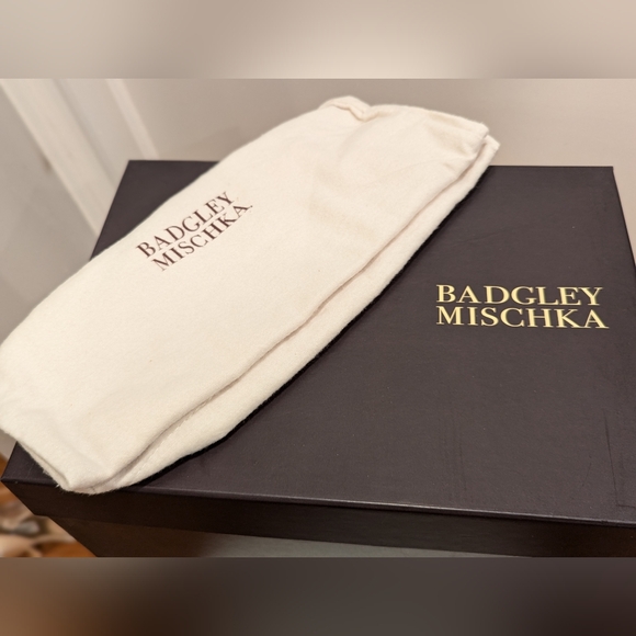 NWT Badgley Mischka Champagne Heels 7.5 - Picture 9 of 10